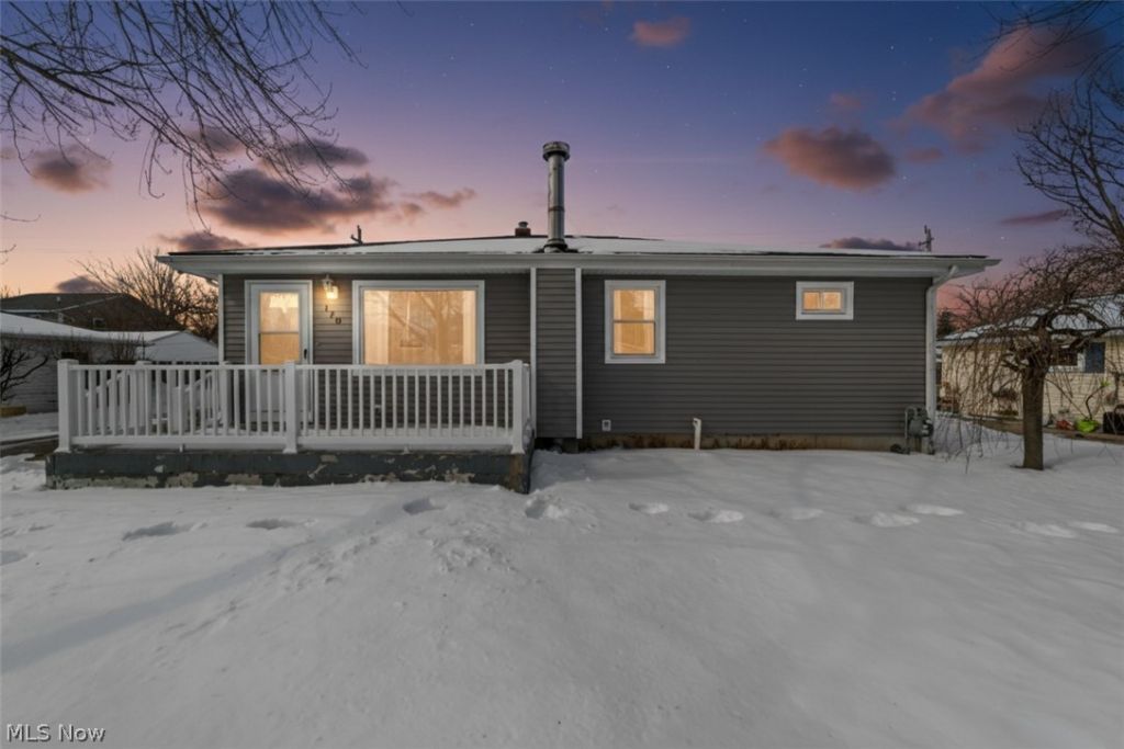 128 Oakwood Drive, Avon Lake, OH 44012 Main Photo