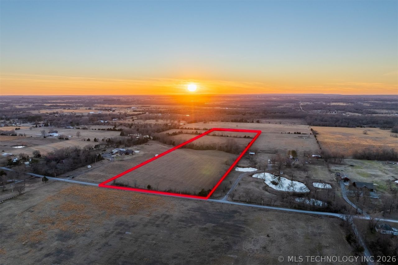 17 N 50th Street W, Porter, OK 74454 Main Photo