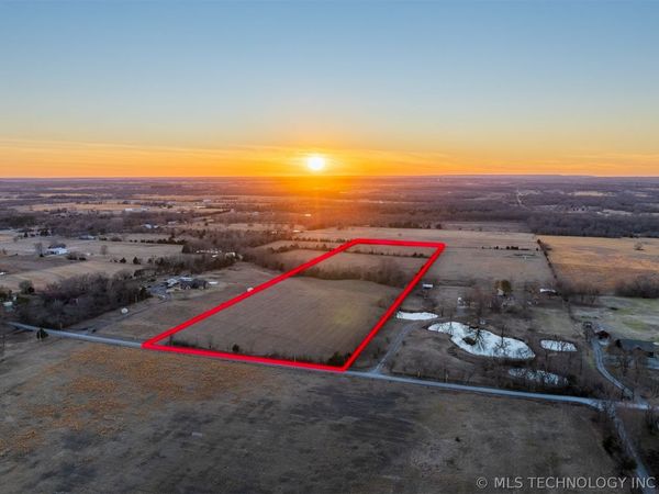 17 N 50th Street W, Porter, OK 74454