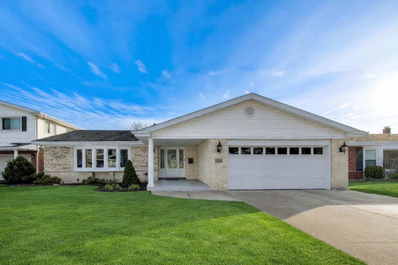 1433 Lois Avenue, Park Ridge, IL 60068 Main Photo