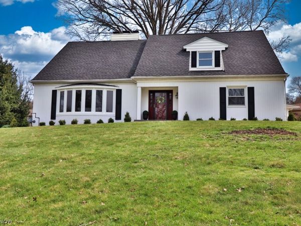 1691 Knob Hill Drive, Coshocton, OH 43812