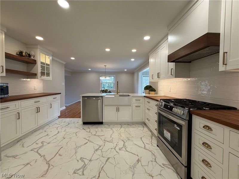 1691 Knob Hill Drive, Coshocton, OH 43812 Photo 22