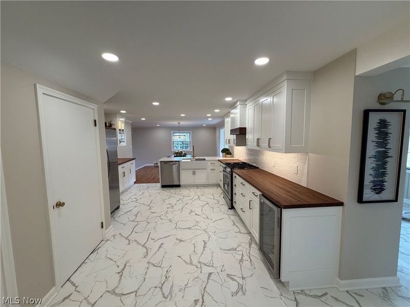 1691 Knob Hill Drive, Coshocton, OH 43812 Photo 6