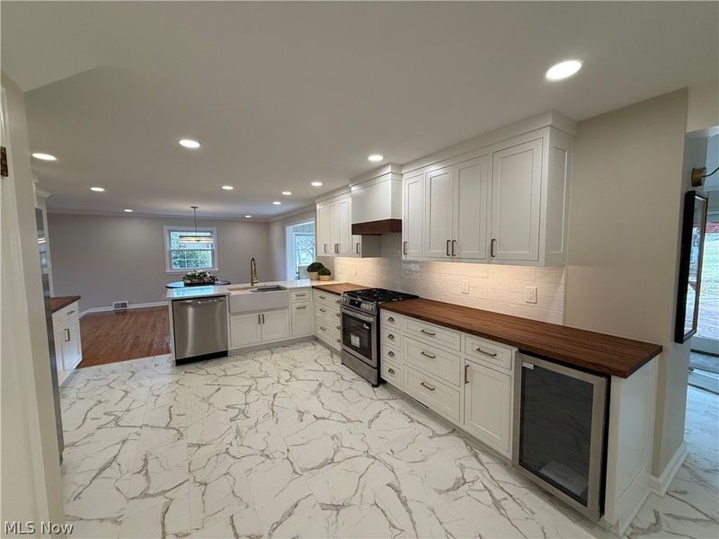 1691 Knob Hill Drive, Coshocton, OH 43812 Photo 7