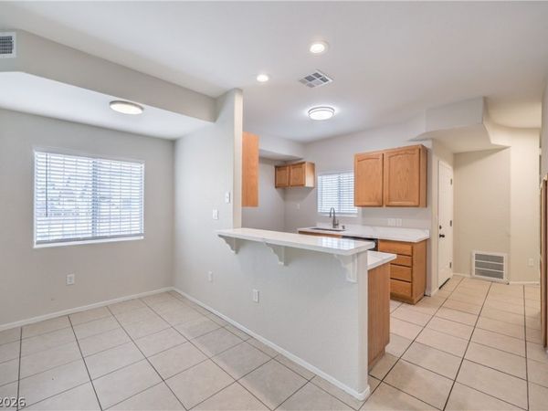 1721 N Lamont Street, Las Vegas, NV 89115