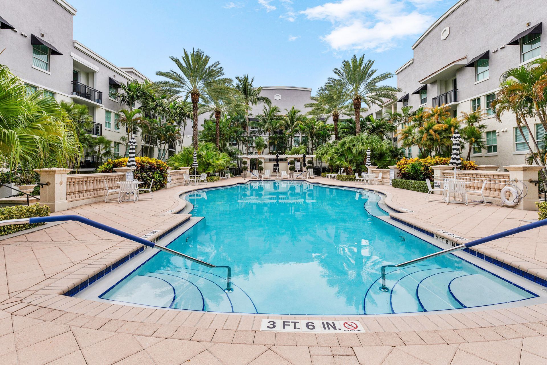 600 S Dixie Highway, Unit 735, West Palm Beach, FL 33401 Photo