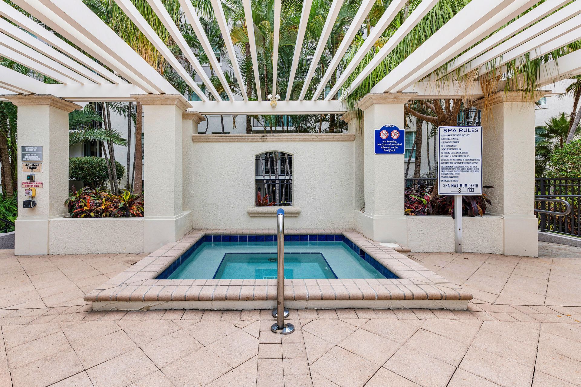 600 S Dixie Highway, Unit 735, West Palm Beach, FL 33401 Photo