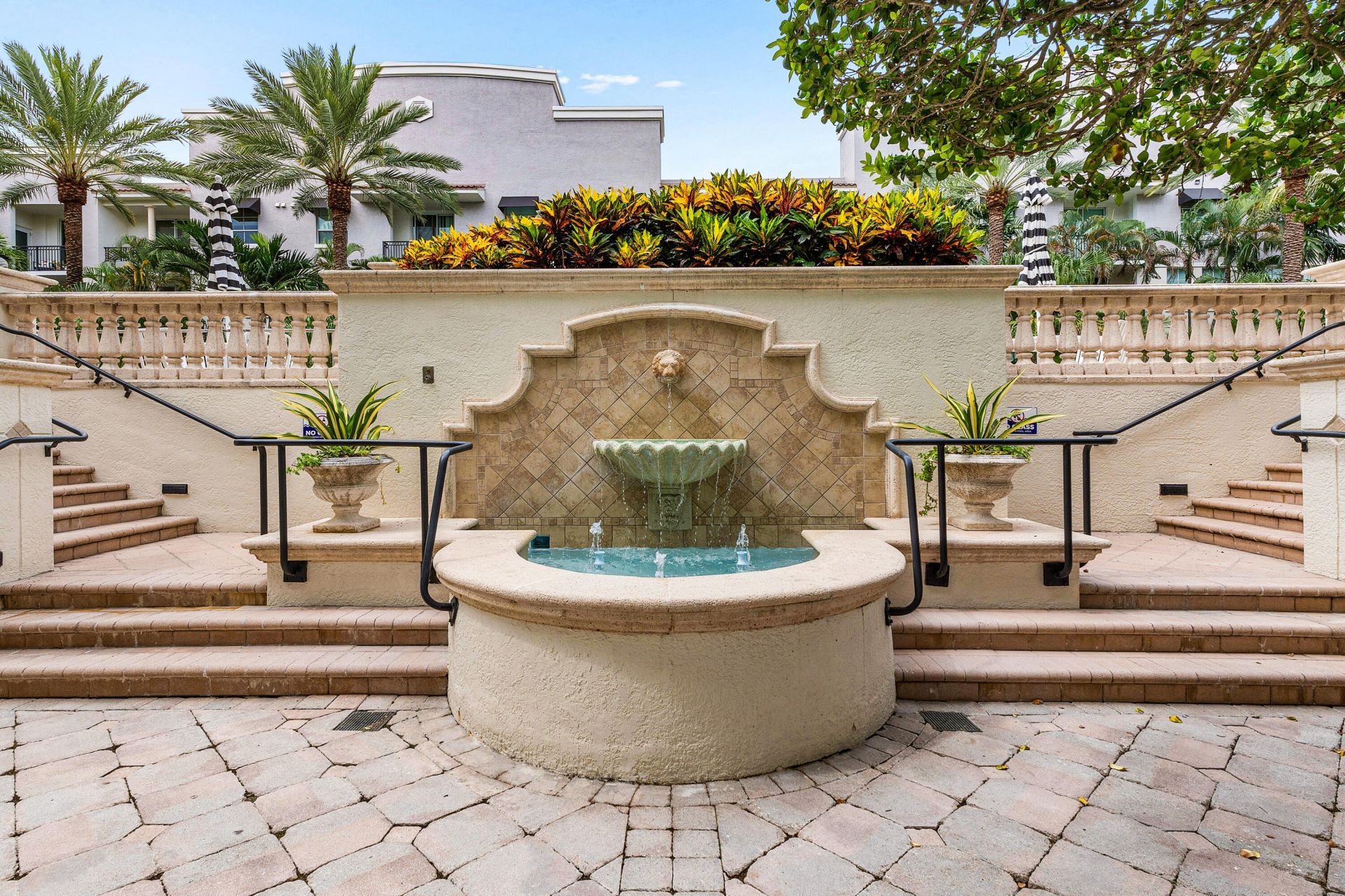 600 S Dixie Highway, Unit 735, West Palm Beach, FL 33401 Photo