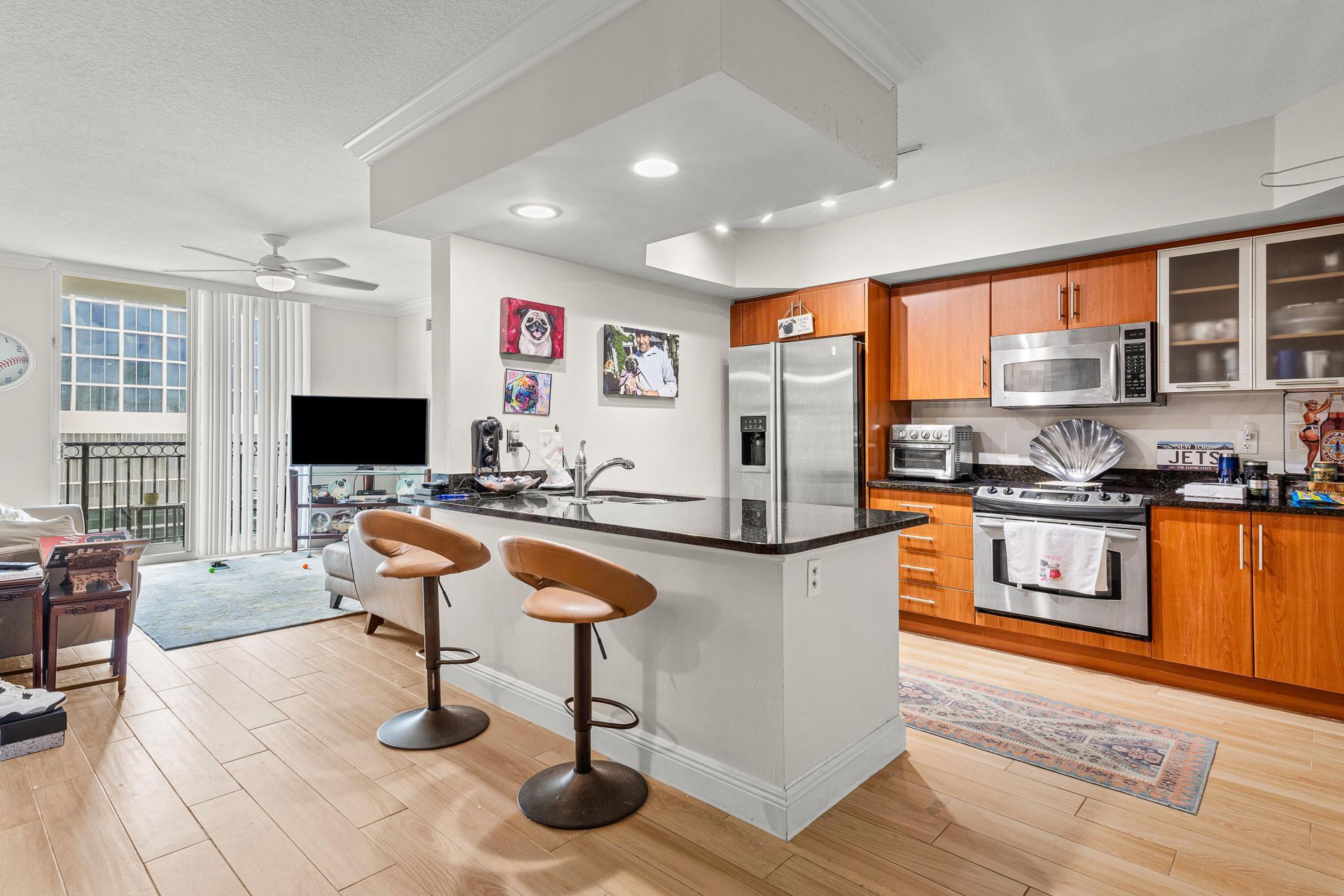 600 S Dixie Highway, Unit 735, West Palm Beach, FL 33401 Photo