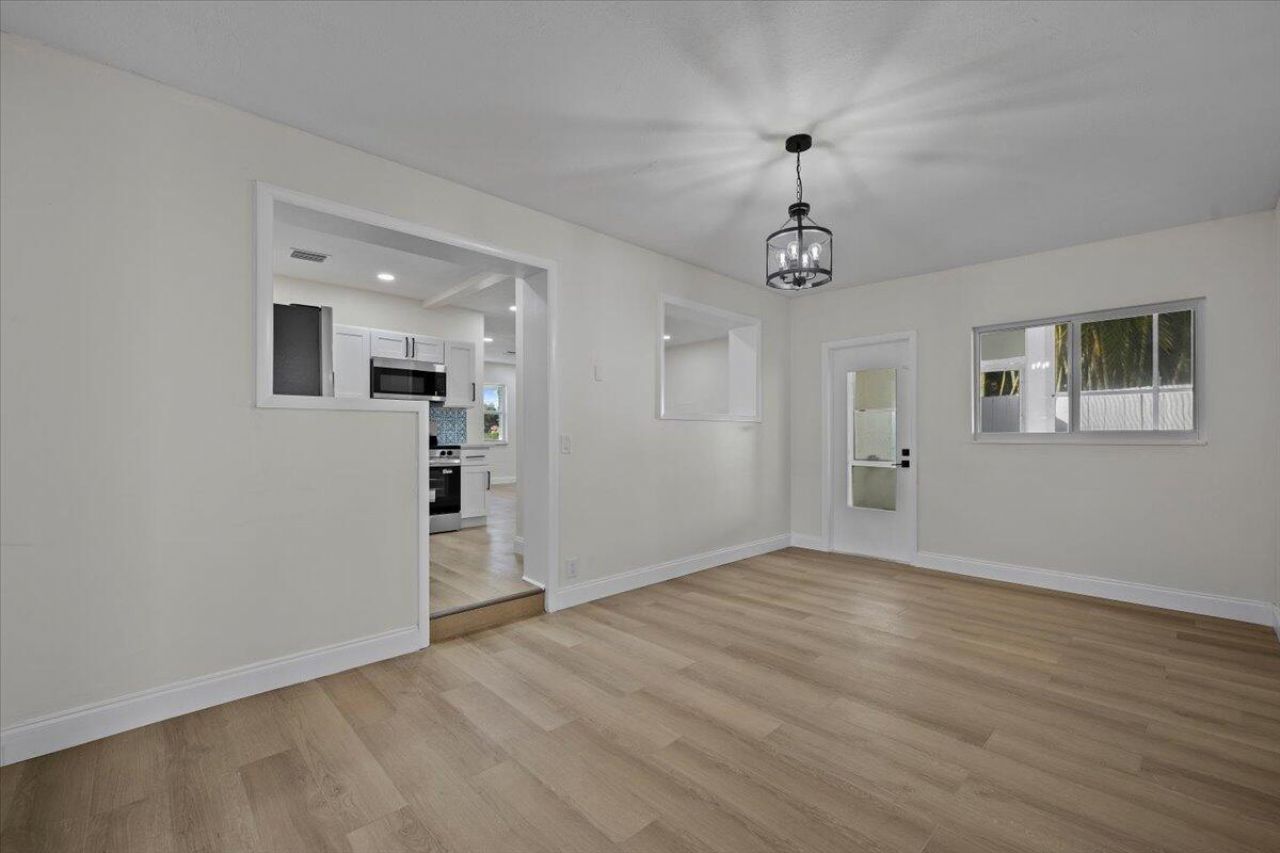 841 Highland Drive, West Palm Beach, FL 33405 Photo