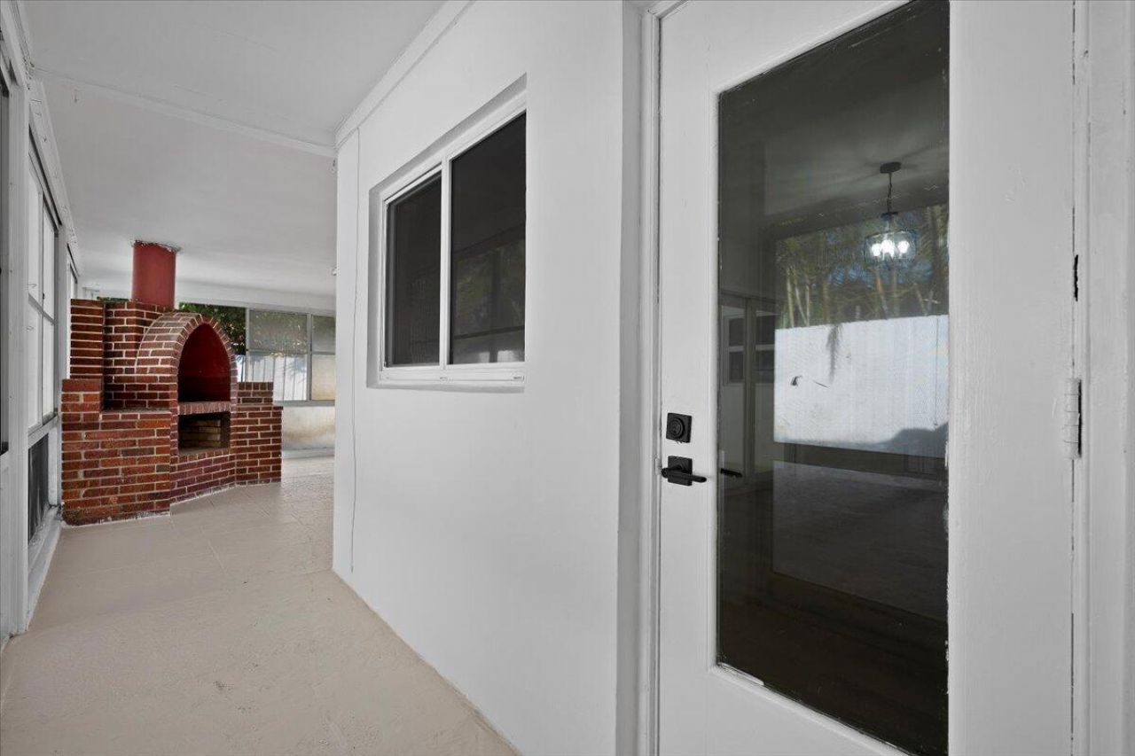 841 Highland Drive, West Palm Beach, FL 33405 Photo