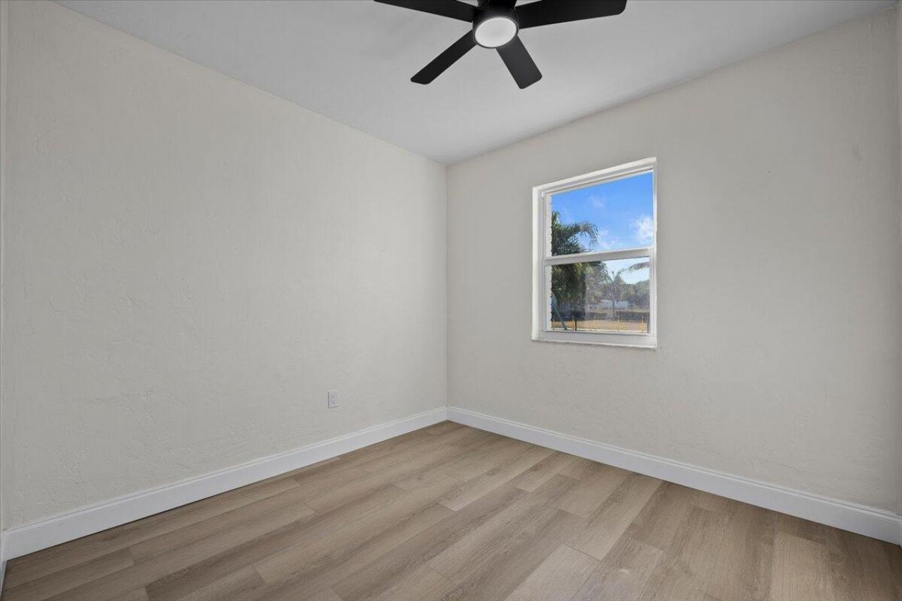 841 Highland Drive, West Palm Beach, FL 33405 Photo