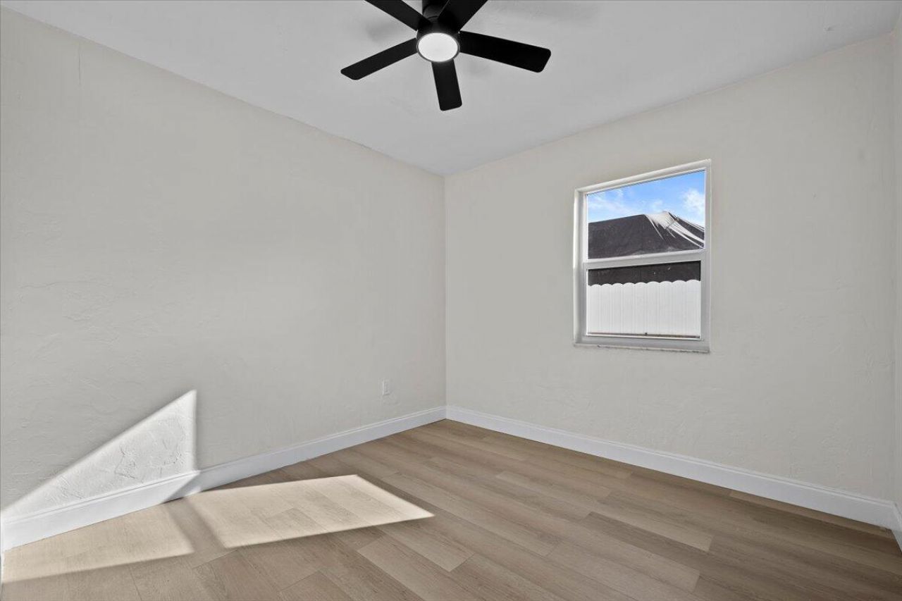 841 Highland Drive, West Palm Beach, FL 33405 Photo