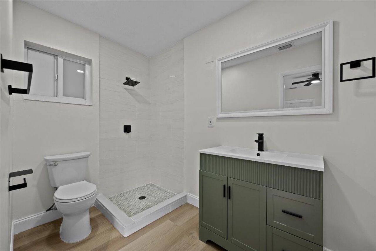 841 Highland Drive, West Palm Beach, FL 33405 Photo