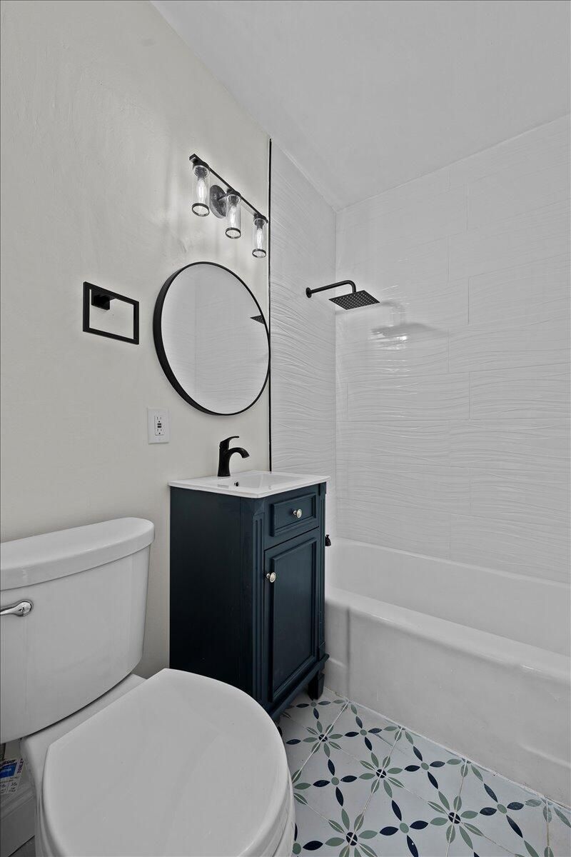 841 Highland Drive, West Palm Beach, FL 33405 Photo