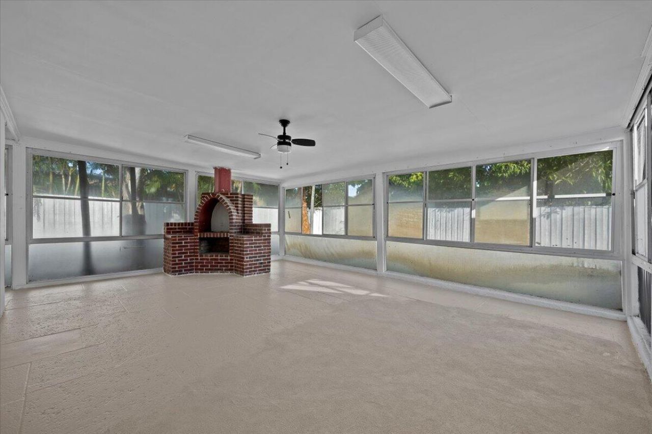 841 Highland Drive, West Palm Beach, FL 33405 Photo