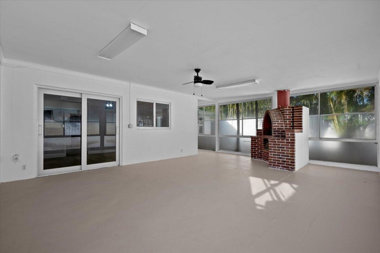 841 Highland Drive, West Palm Beach, FL 33405 Photo