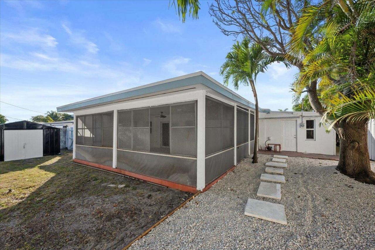 841 Highland Drive, West Palm Beach, FL 33405 Photo