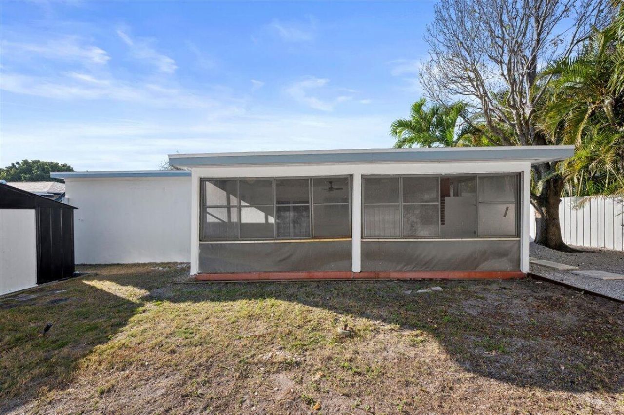 841 Highland Drive, West Palm Beach, FL 33405 Photo