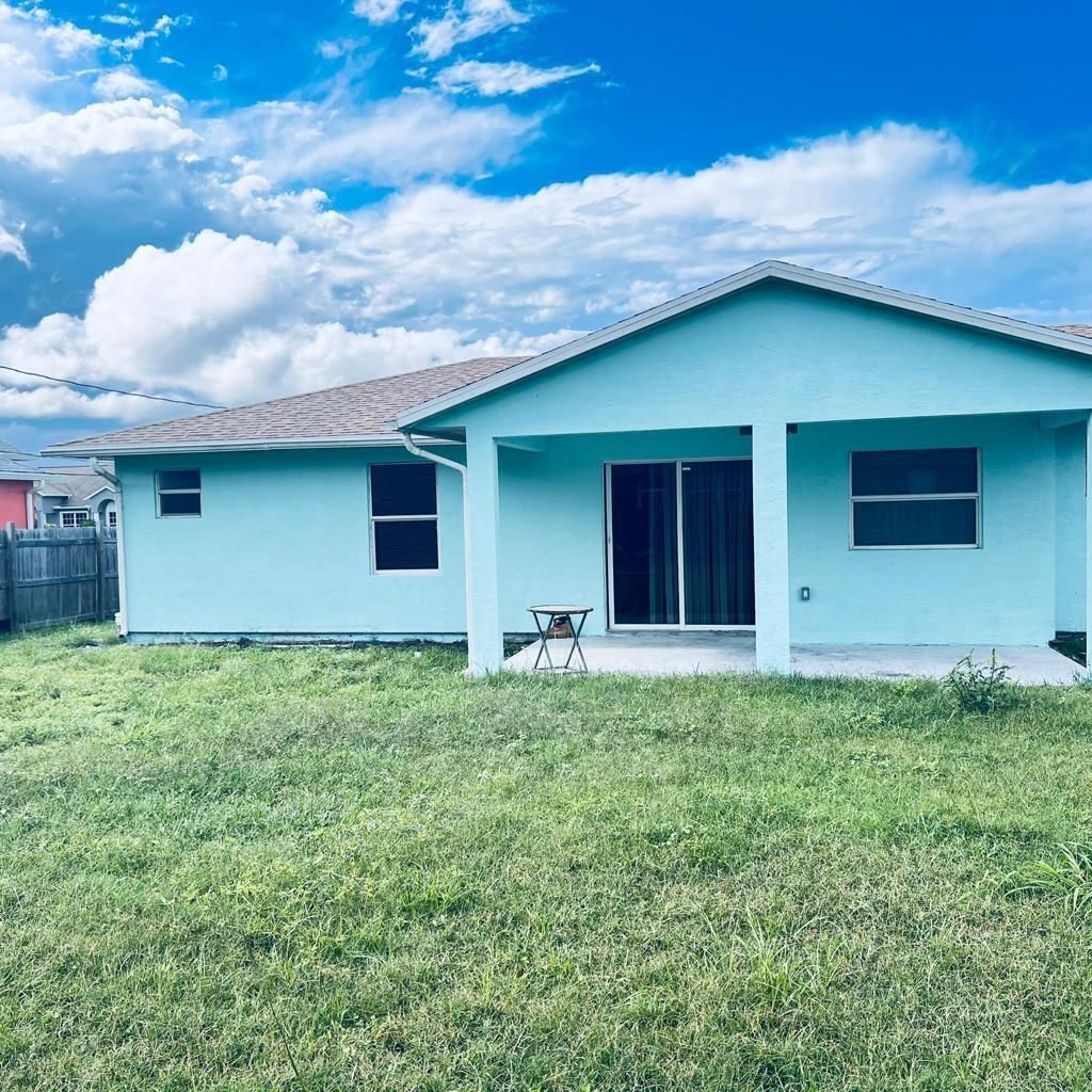 1150 SW Haleyberry Avenue, Port Saint Lucie, FL 34953 Photo