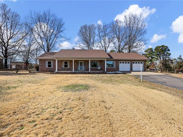41 McKennon Road , Morrilton, AR 72110