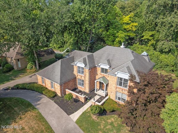 2949 Secretariat Road, Ottawa Hills, OH 43615