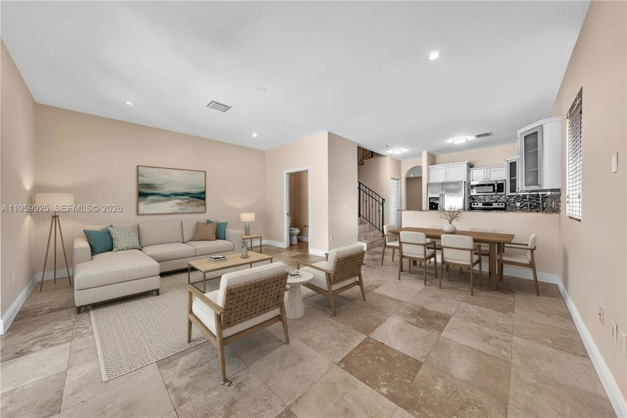 4025 SW 10th St, Miami, FL 33134 Photo