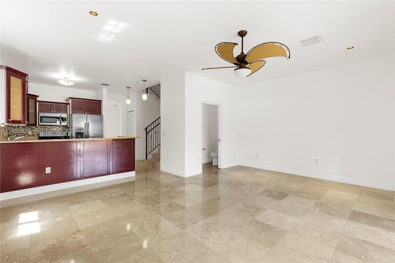 4025 SW 10th St, Miami, FL 33134 Photo