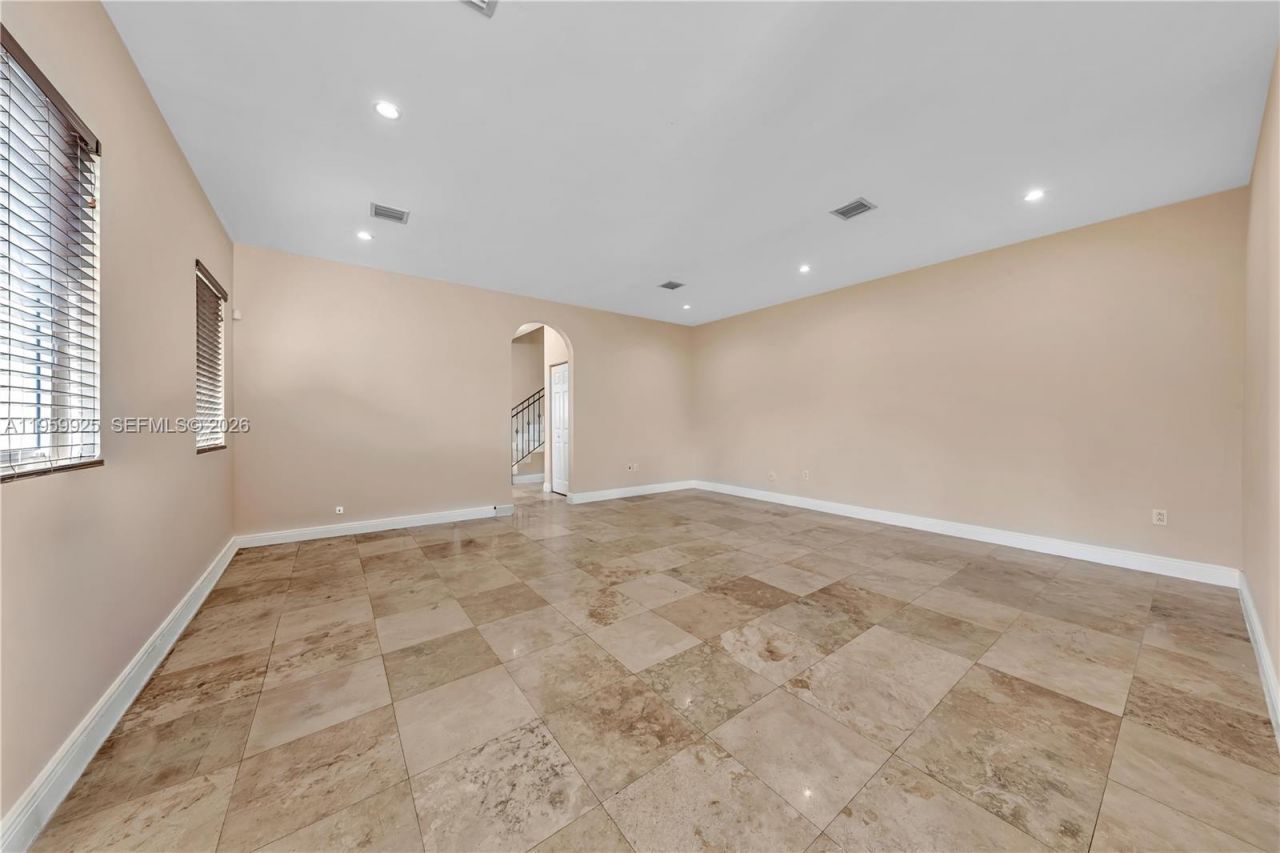 4025 SW 10th St, Miami, FL 33134 Photo