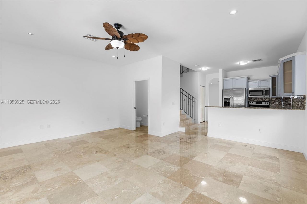 4025 SW 10th St, Miami, FL 33134 Photo