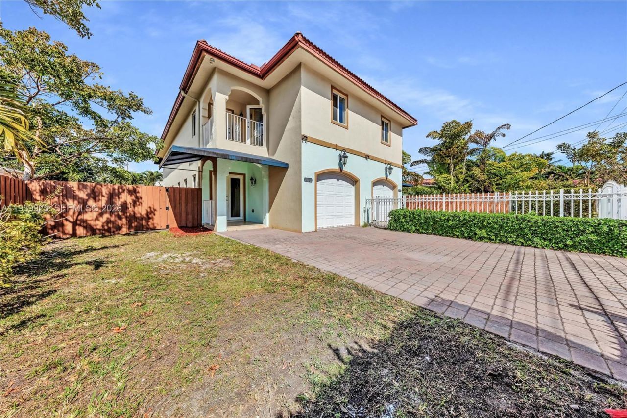 4025 SW 10th St , Miami, FL 33134 Photo