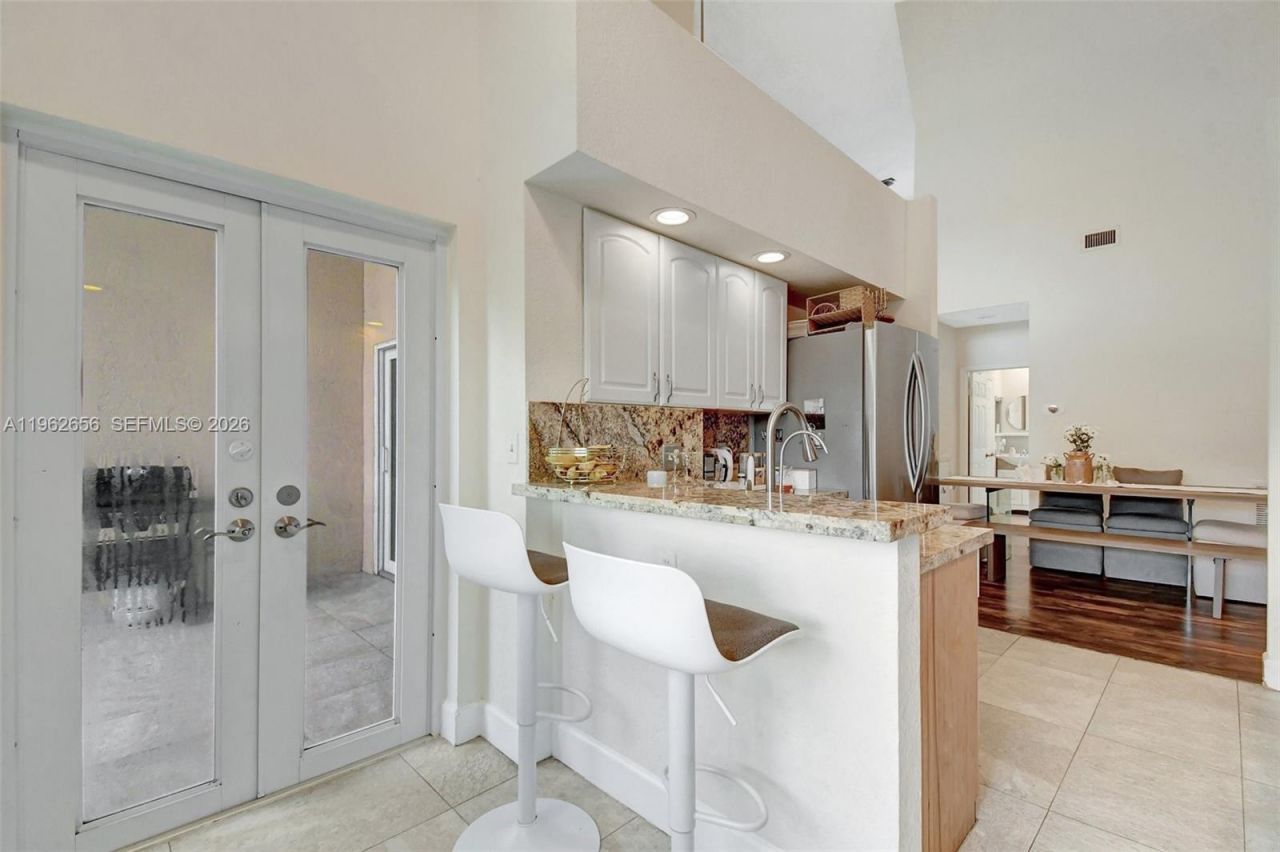 16339 Malibu Dr, Unit 22, Weston, FL 33326 Photo