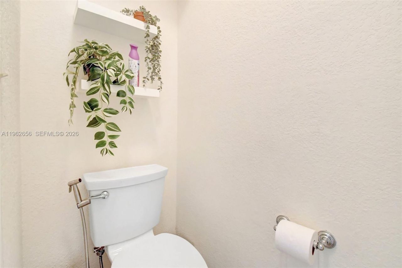 16339 Malibu Dr, Unit 22, Weston, FL 33326 Photo