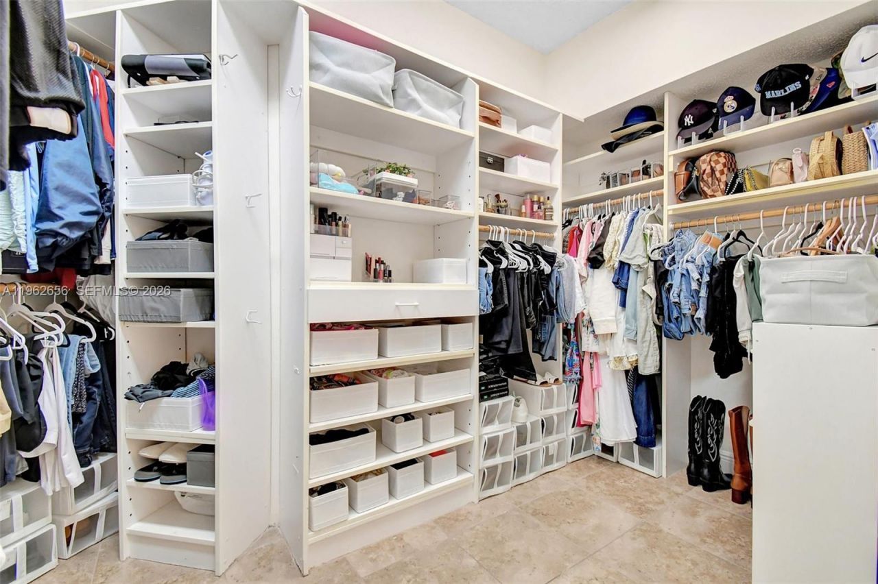 16339 Malibu Dr, Unit 22, Weston, FL 33326 Photo