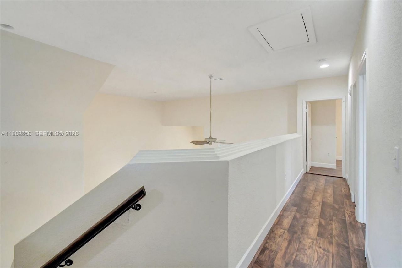 16339 Malibu Dr, Unit 22, Weston, FL 33326 Photo