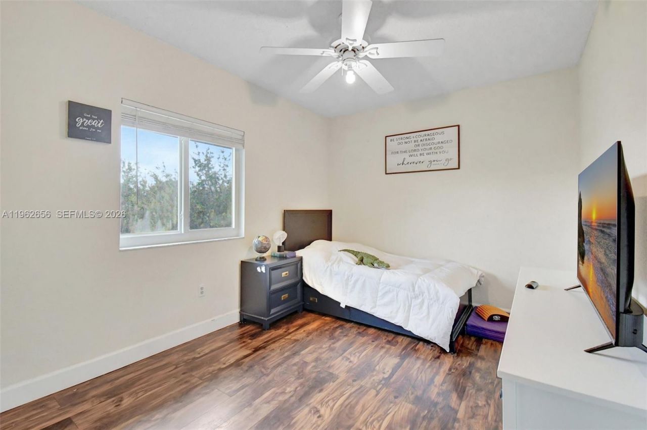 16339 Malibu Dr, Unit 22, Weston, FL 33326 Photo