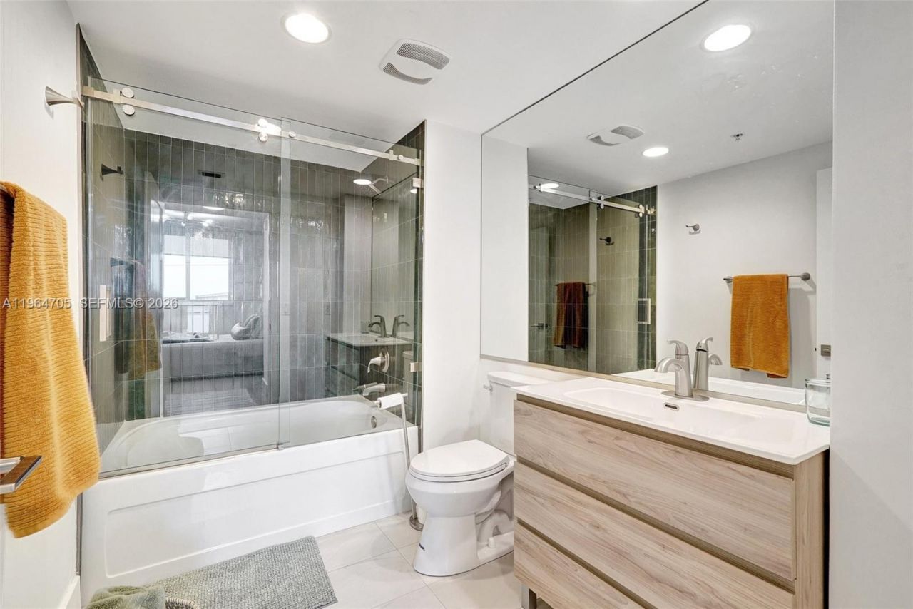 18800 NE 29th Ave, Unit 517, Aventura, FL 33180 Photo