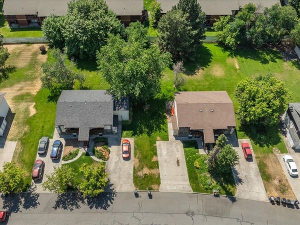 12218 E LENORA Dr, Spokane, WA 99206