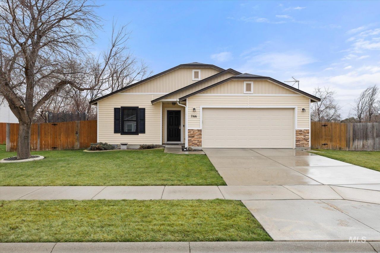 7166 E Yellow Fern Rd., Nampa, ID 83687 Main Photo