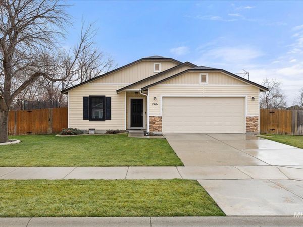 7166 E Yellow Fern Rd., Nampa, ID 83687