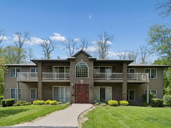 2997 3rd Street, Unit 200, Moline, IL 61265