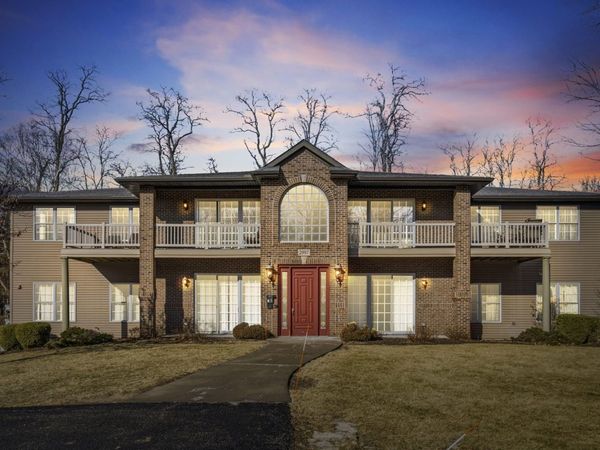 2997 3rd Street, Unit 200, Moline, IL 61265