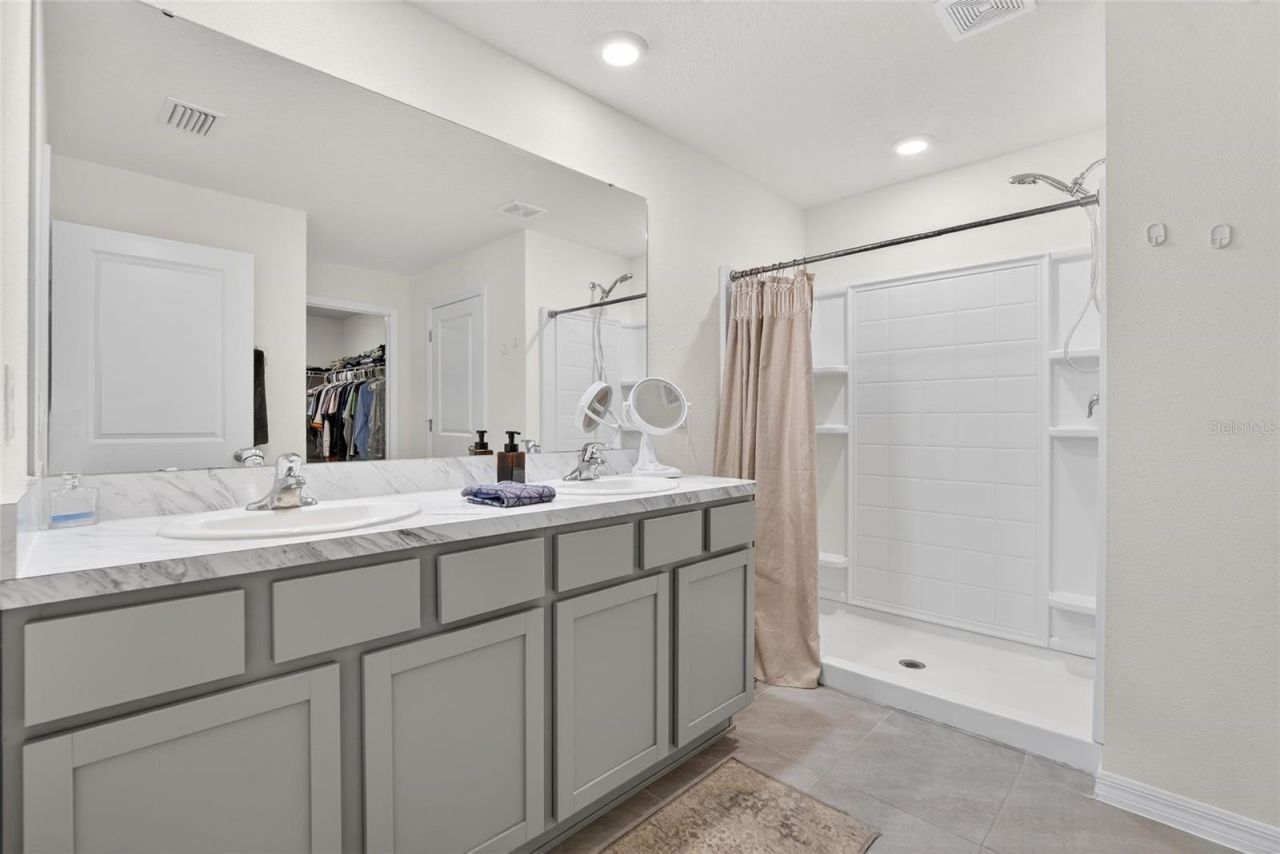 7511 Rosewood Garden Loop, Tampa, FL 33637 Photo