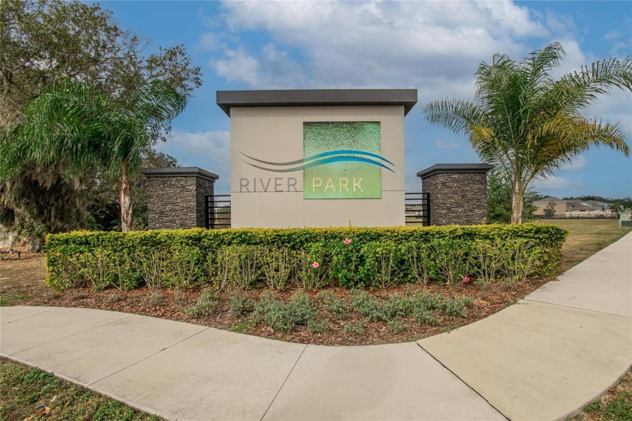 7511 Rosewood Garden Loop, Tampa, FL 33637 Photo