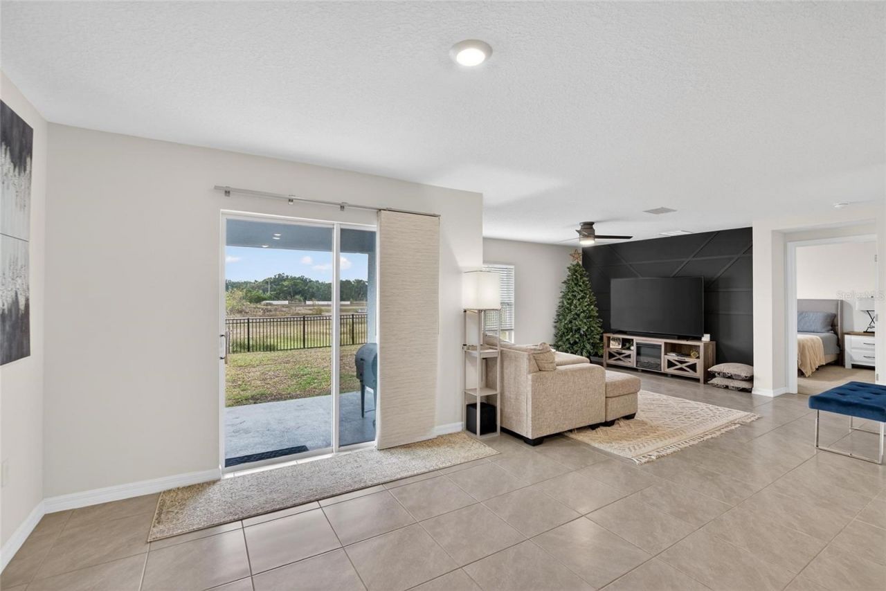 7511 Rosewood Garden Loop, Tampa, FL 33637 Photo