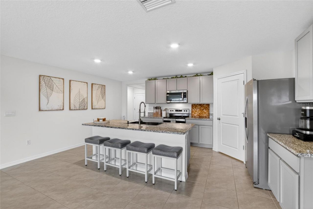 7511 Rosewood Garden Loop, Tampa, FL 33637 Photo