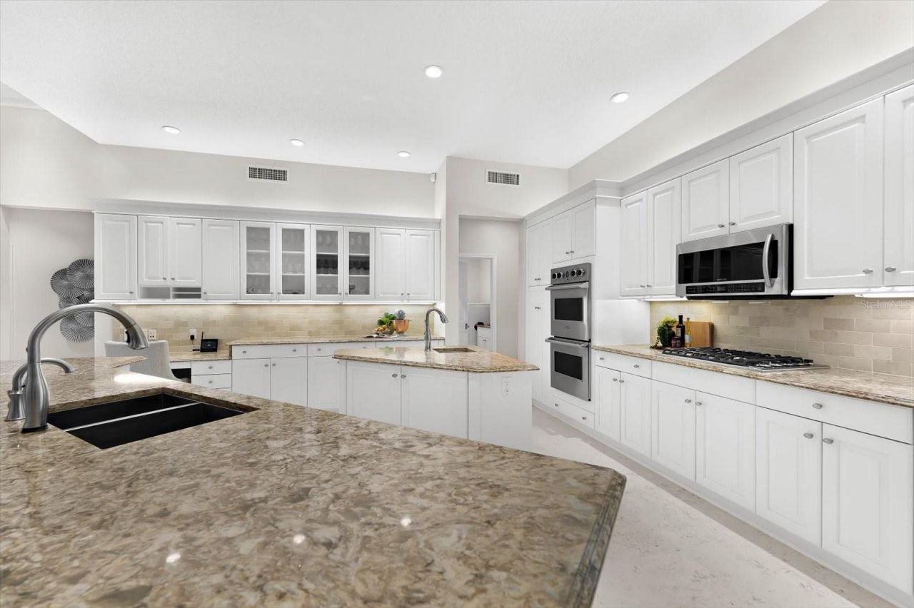 2107 Pinnacle Circle S, Palm Harbor, FL 34684 Photo