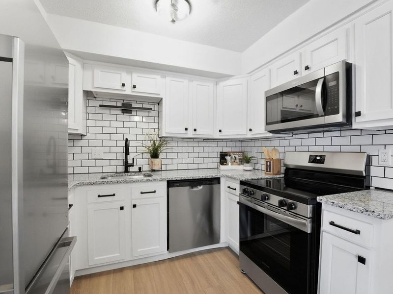 625 Country Club Drive, Unit H4, Newark, OH 43055 Photo 1