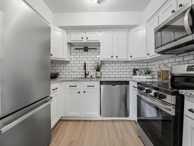 625 Country Club Drive, Unit H4, Newark, OH 43055 Photo 3