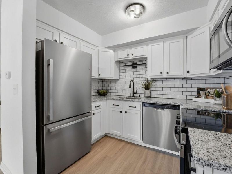 625 Country Club Drive, Unit H4, Newark, OH 43055 Photo 5